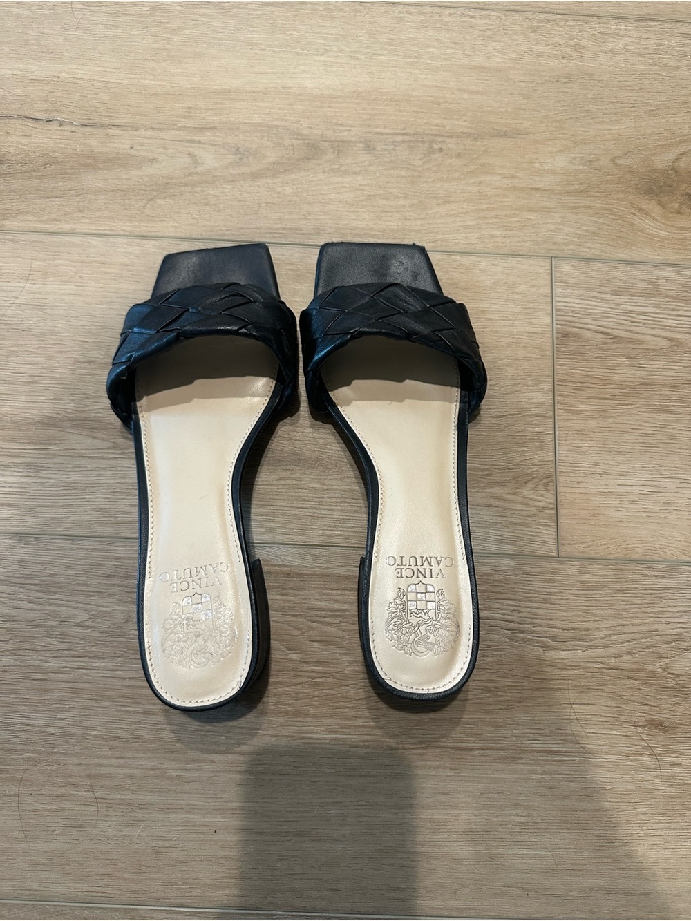 Vince sandals